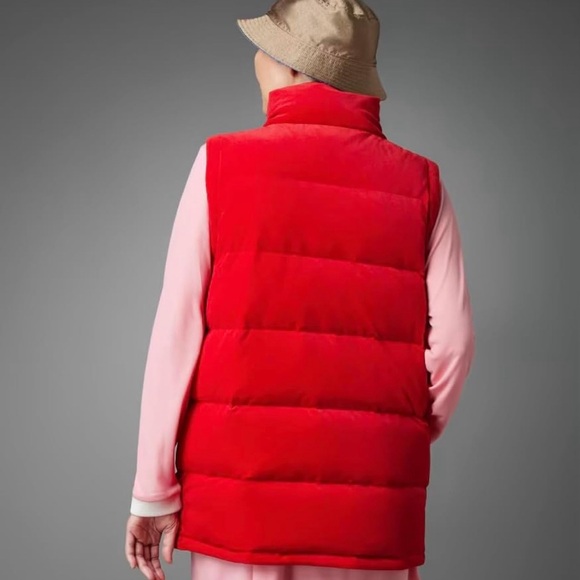 adidas ORIGINALS WOMEN'S ADICOLOR 70S VELVET DOWN PUFFER LUXE VEST, Red. Size XL - Picture 4 of 8